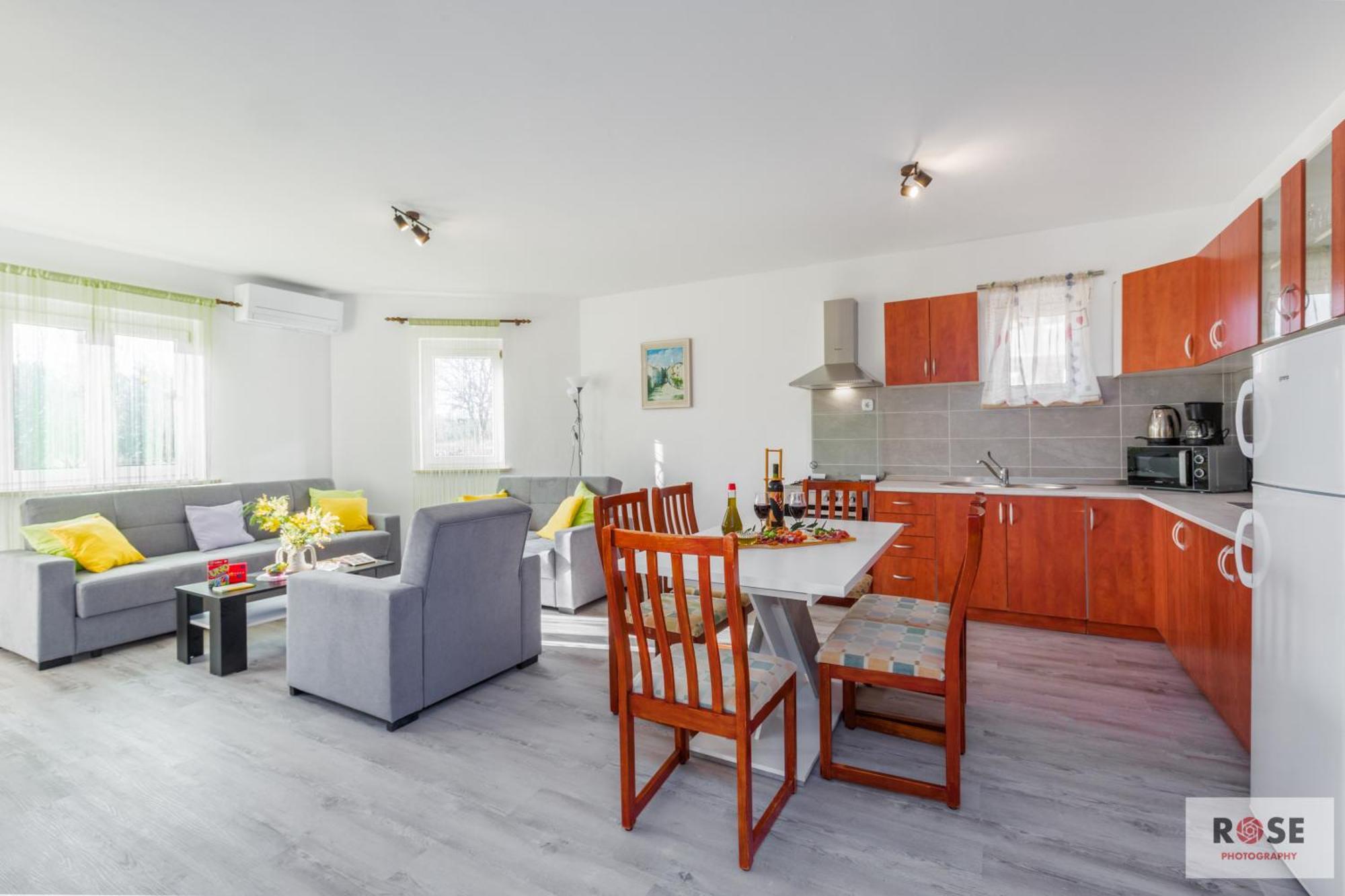 Apartmani Natasa Върсар Екстериор снимка